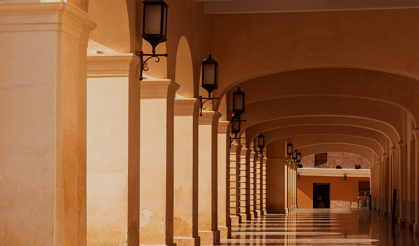 Guests experiencing Omani hospitality with Starkrutours